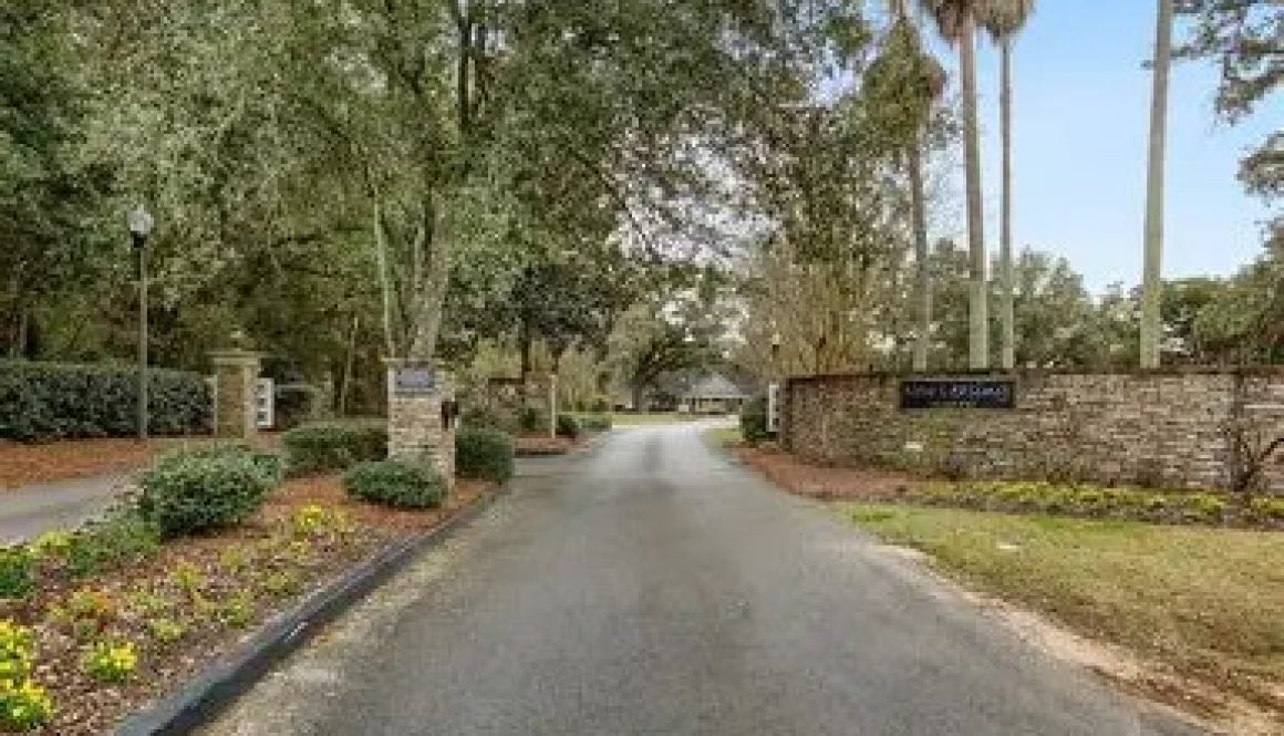 Disturbance at Daphne Apartment Injures 1 Person
