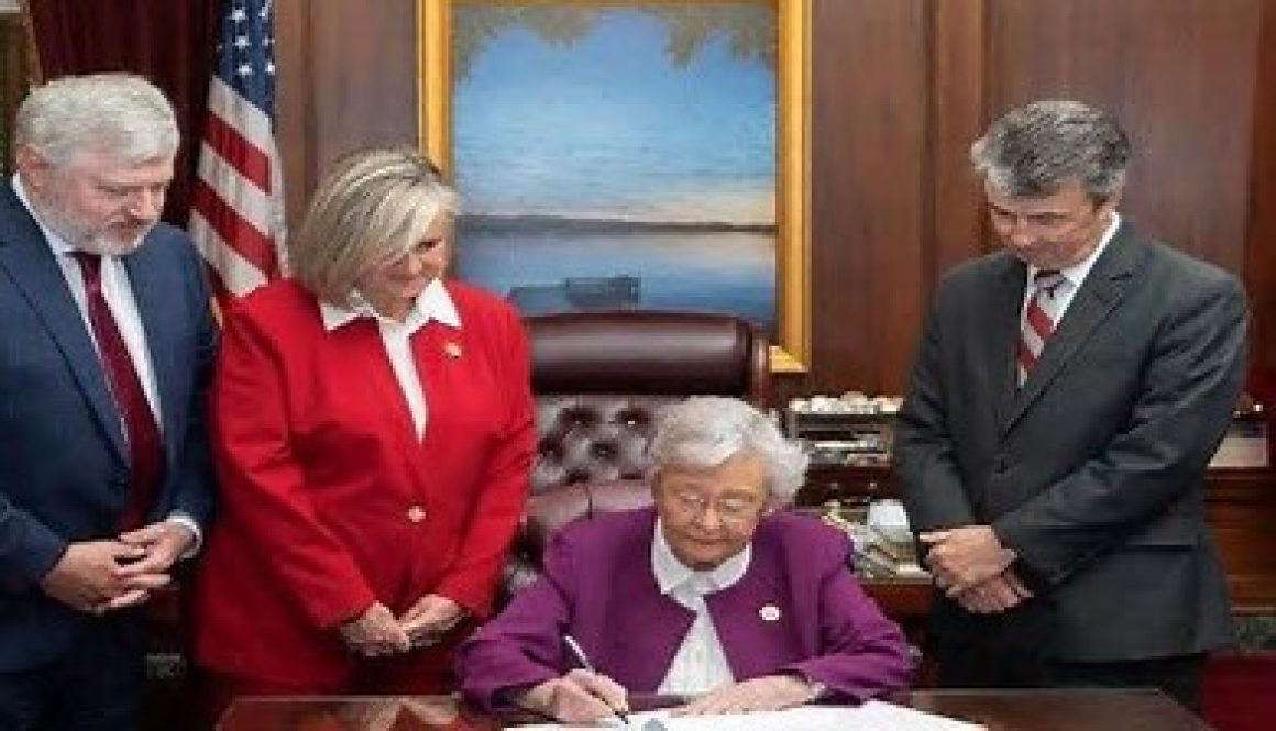 Alabama Governor Signs ‘Speedy Trial Act’ Into Law