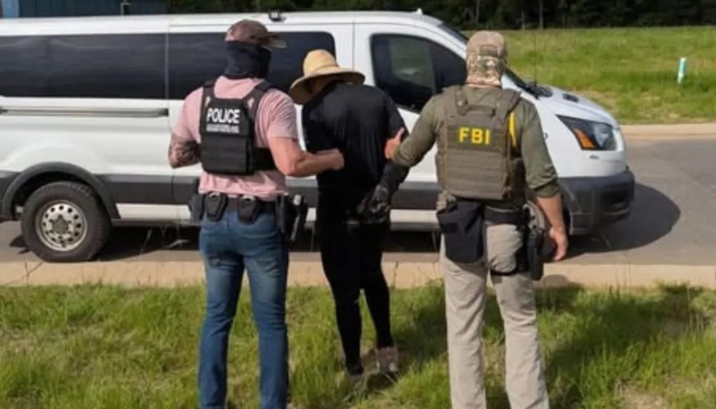 10 People Arrested in Foley During Immigration Enforcement Raid