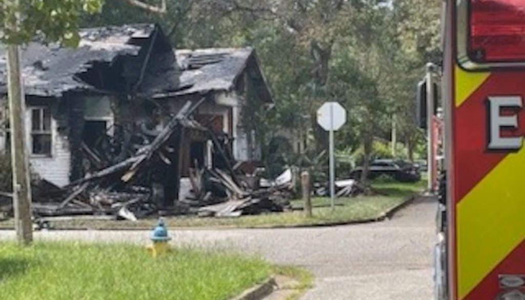 Fire Department Battles Abandoned Building Fire