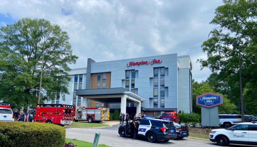 Michigan toddler dies 6 days after becoming entangled in window blind cord at Birmingham hotel