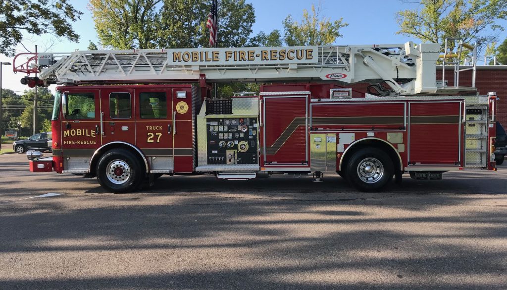 Mobile Firefighters Rescue Man Trapped in a Hole on a Ship