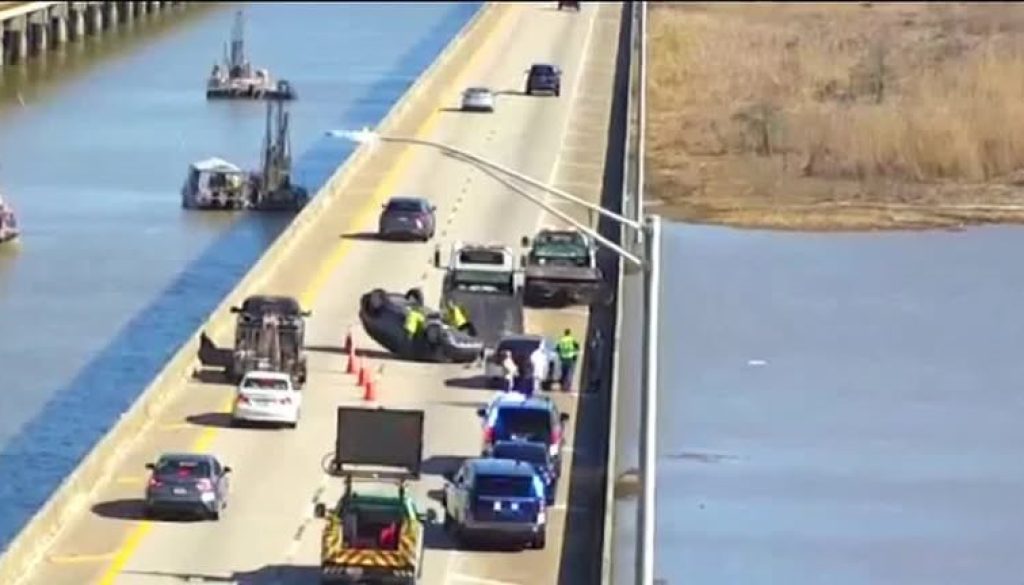 ALEA Trooper Crashes on the Bayway