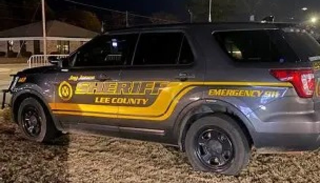 Lee County Deputy Shot Serving Warrant-Suspect is Dead
