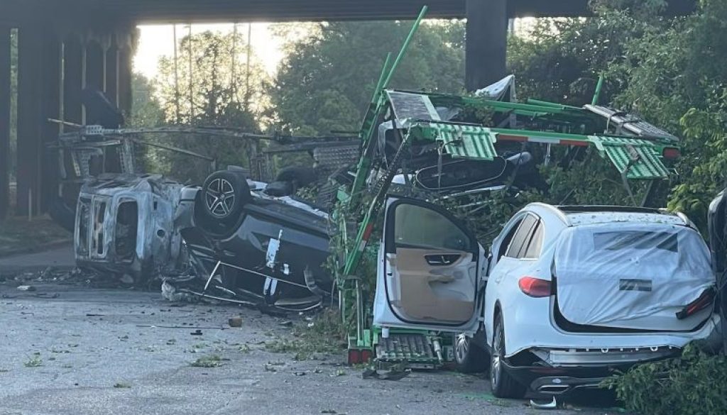 18-Wheeler Crashes Off I-10-Driver Burned and is in Serious Condition