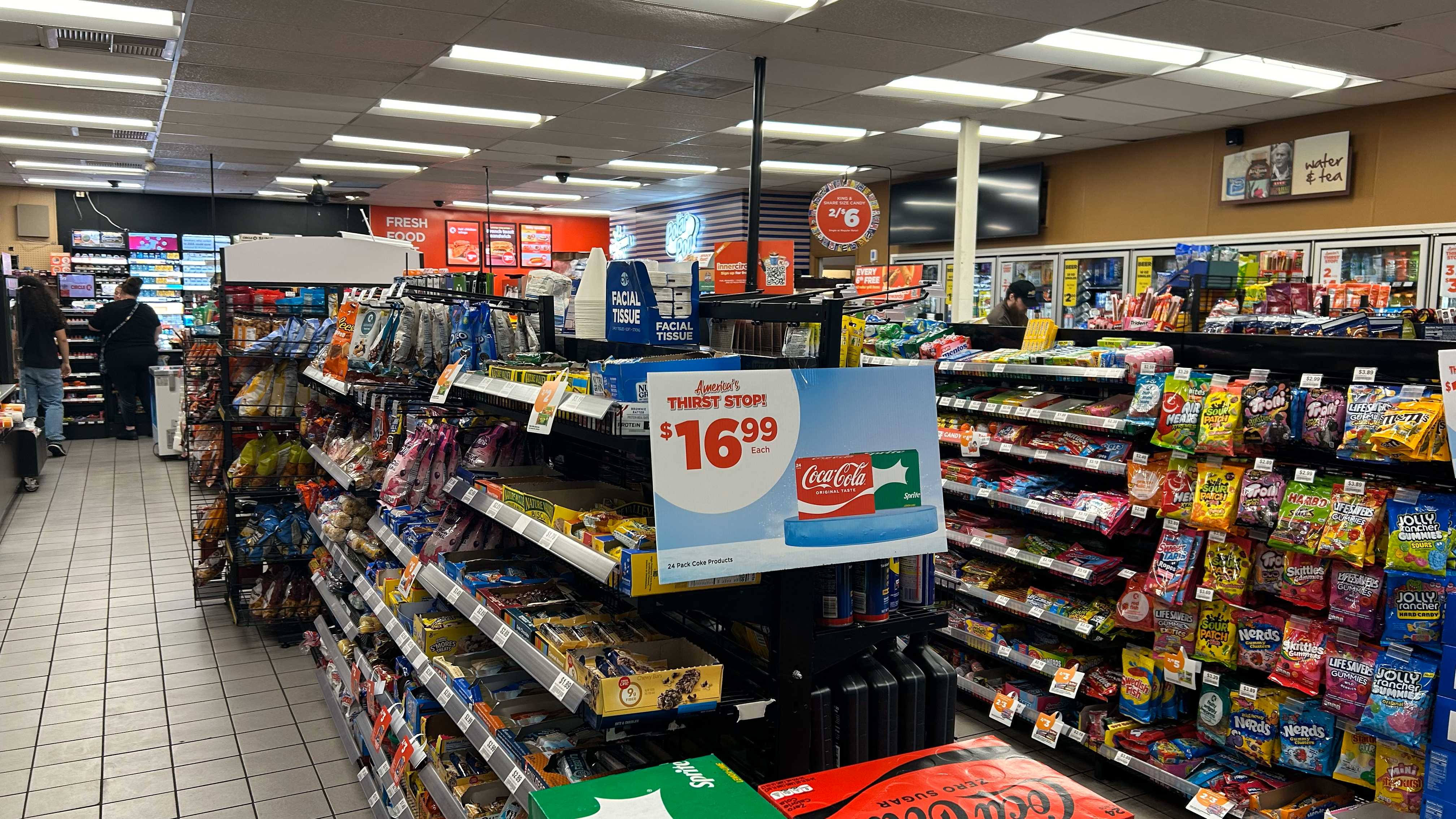 Mobile Police Investigating Armed Robbery at Circle K