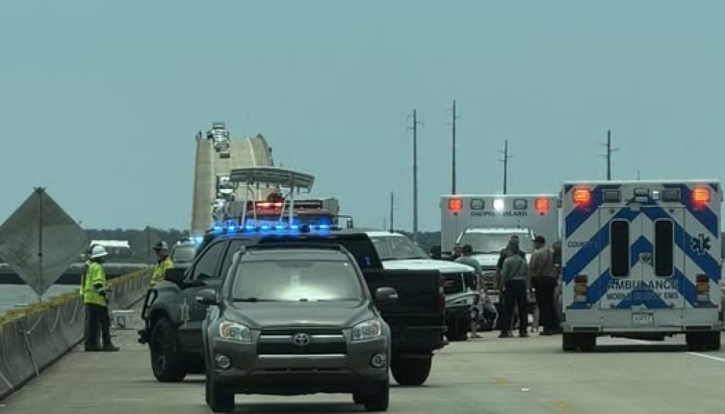 Three Injured in Dauphin Island Bridge Wreck