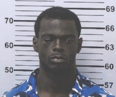 Mobile Corrections Officer Attacked by Inmate With a Shank