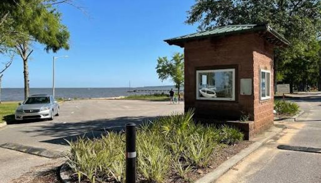 Dozens Complain About Sudden Parking Fee at Fairhope Pier During Fireworks