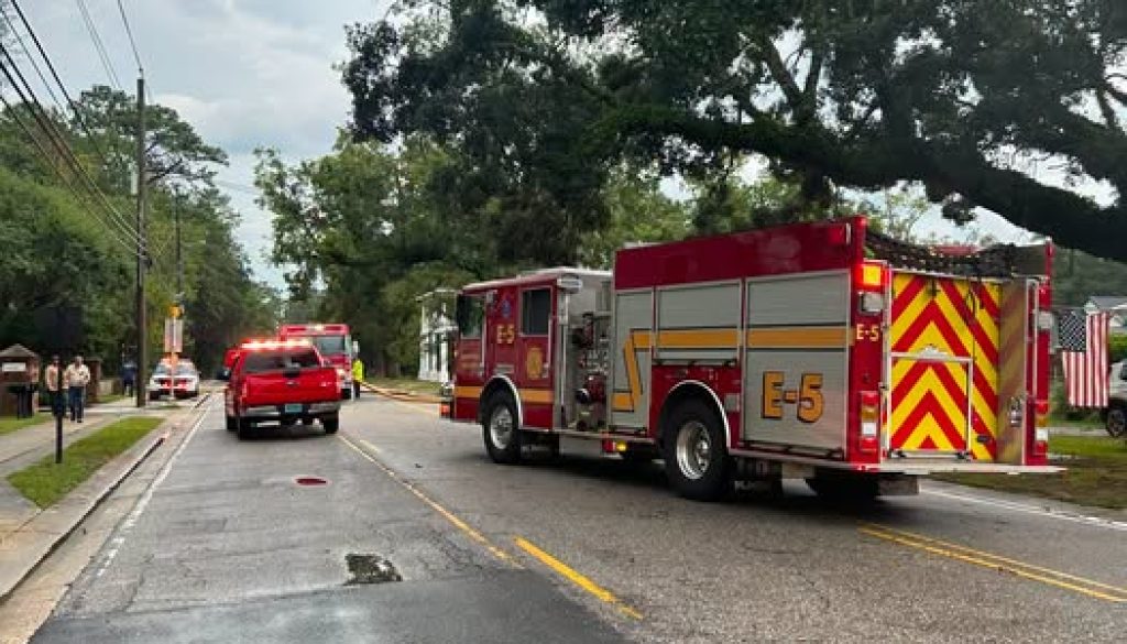 Daphne Fire Department Responds to Structure Fire