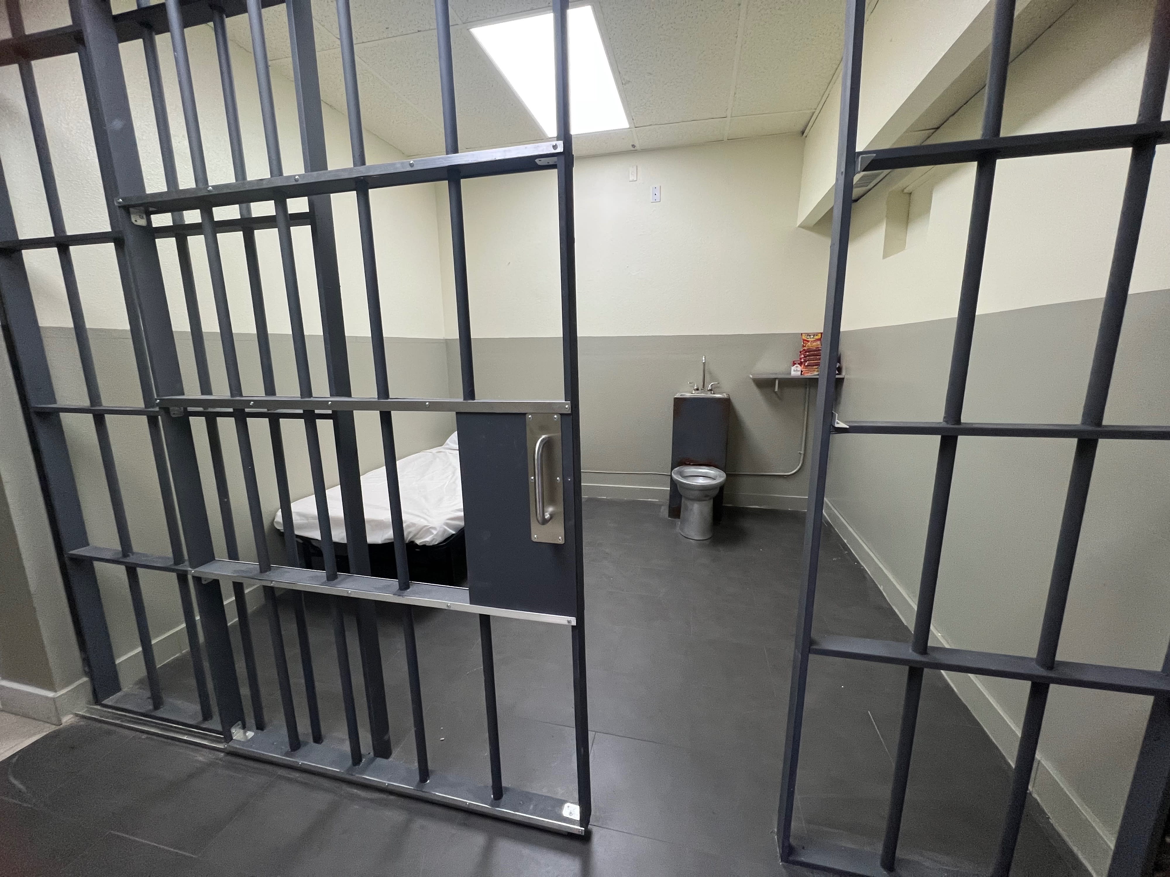 Detention Officers Prevent Suicide at Baldwin County Jail