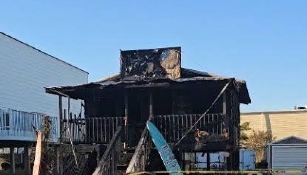 Gulf Shores Business Burns in Overnight Fire